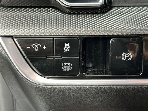 Used 2023 Kia Sportage LX image 22