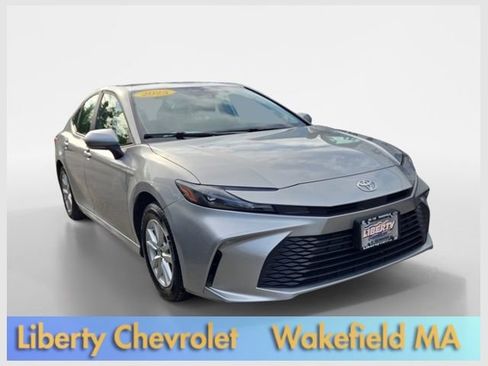 Used 2025 Toyota Camry LE w/ Convenience Package AWD/4WD image 1