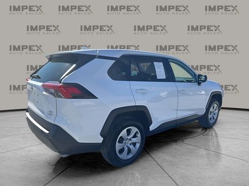 Used 2024 Toyota RAV4 LE image 5