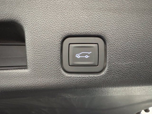 Used 2024 Chevrolet Traverse LT FWD image 54