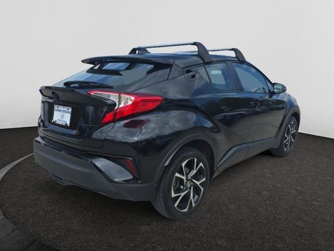 Used 2021 Toyota C-HR XLE FWD image 5