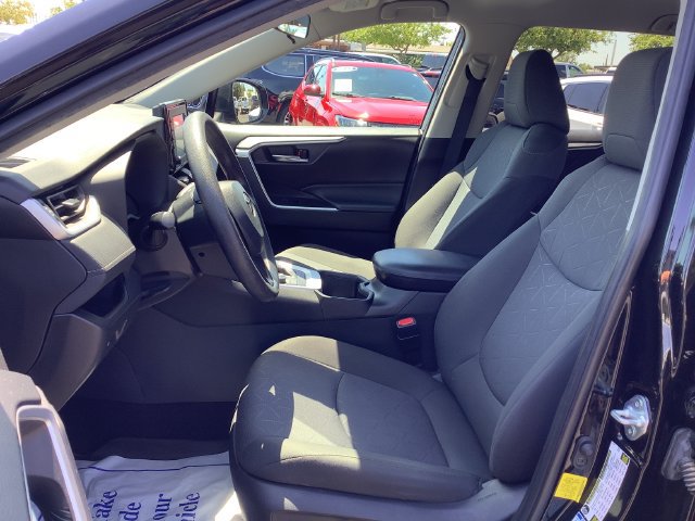 Used 2022 Toyota RAV4 XLE AWD/4WD image 8