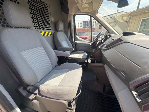 Used 2016 Ford Transit 250 148 Medium Roof RWD image 5
