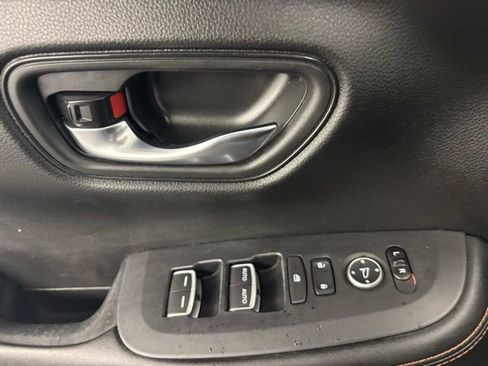 Used 2025 Honda HR-V Sport image 15