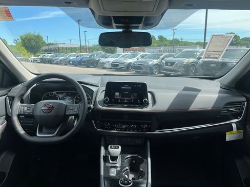 New 2026 Nissan Rogue SV AWD/4WD image 22