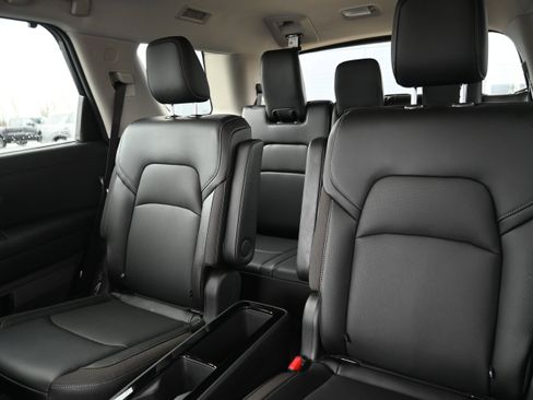 New 2026 Nissan Pathfinder SL image 29