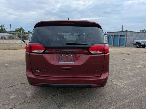 Used 2020 Chrysler Pacifica Touring-L w/ Advanced Safetytec Group AWD/4WD image 5