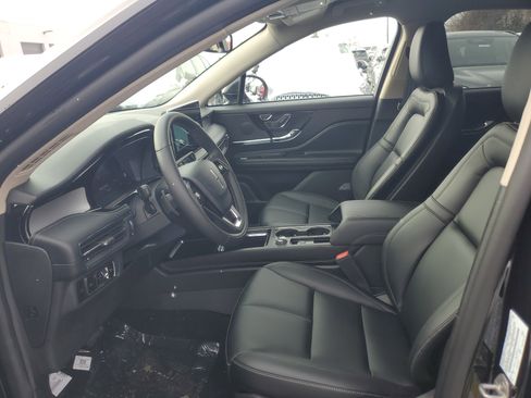 New 2026 Lincoln Corsair Premiere image 11