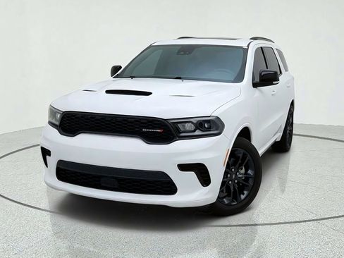 Used 2024 Dodge Durango GT RWD image 2