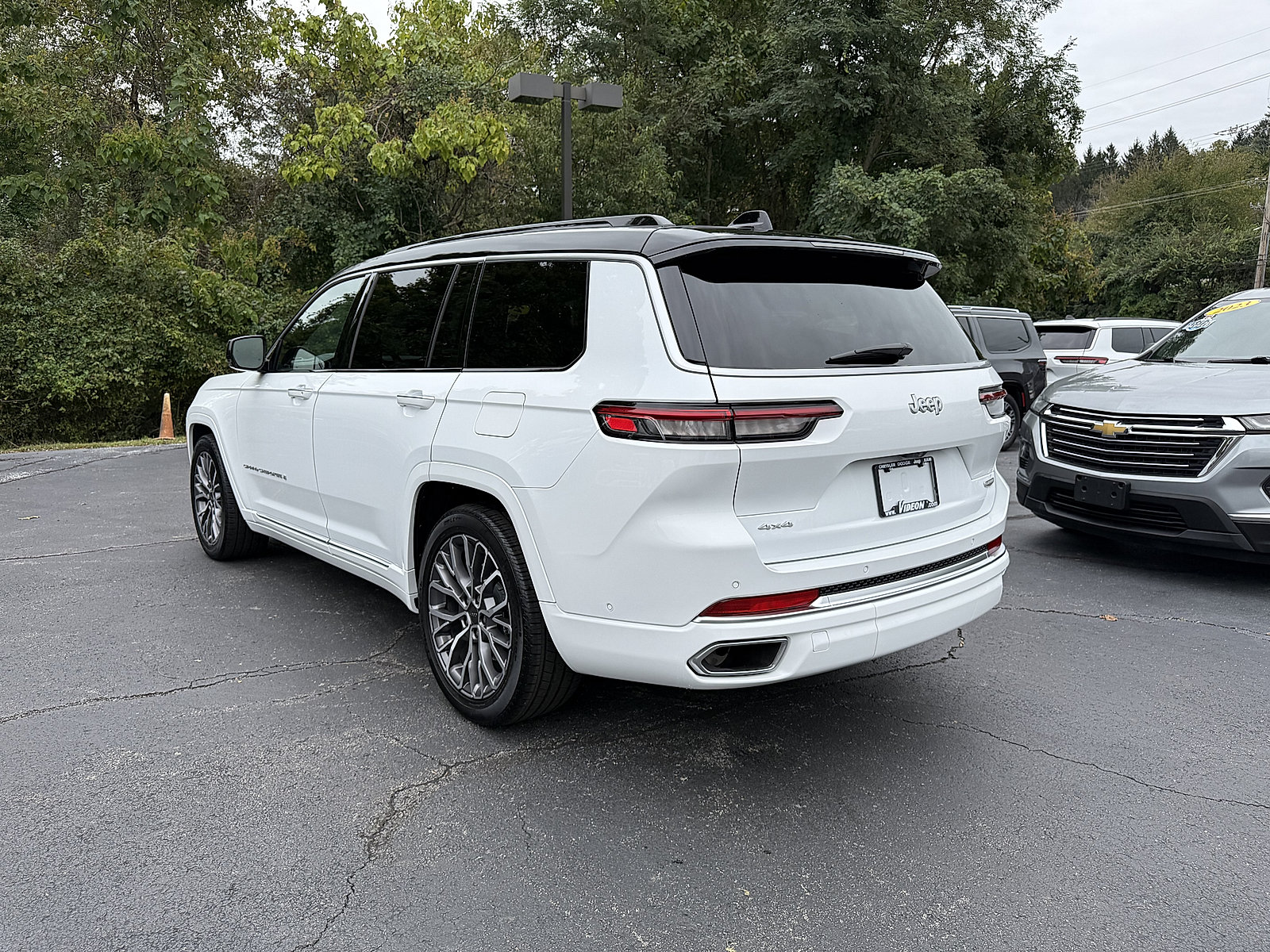 Certified 2025 Jeep Grand Cherokee L Summit AWD/4WD image 4