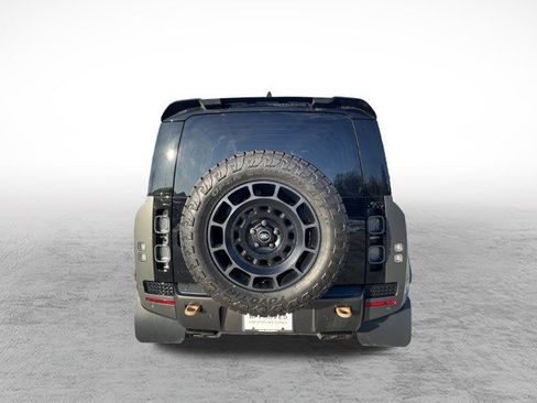 Certified 2025 Land Rover Defender 110 image 6