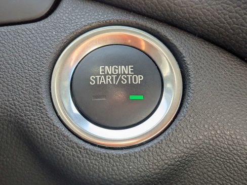 Used 2024 Chevrolet Equinox LT AWD/4WD image 32