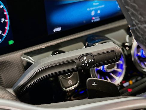 Used 2021 Mercedes-Benz CLA 250 CLA 250 w/ Premium Package image 24