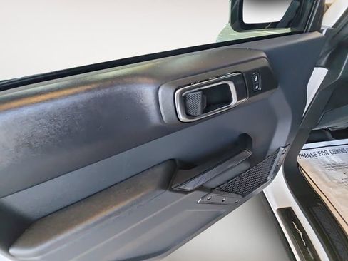 Certified 2025 Ford Bronco Badlands AWD/4WD image 10