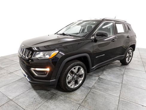Used 2020 Jeep Compass Limited image 3