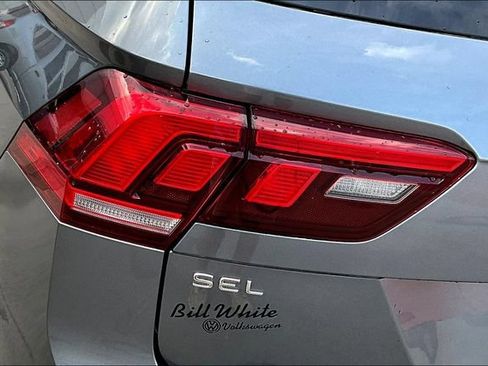 Certified 2024 Volkswagen Tiguan SEL R-Line AWD/4WD image 25