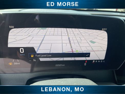 Used 2025 Chevrolet Traverse LT FWD image 12