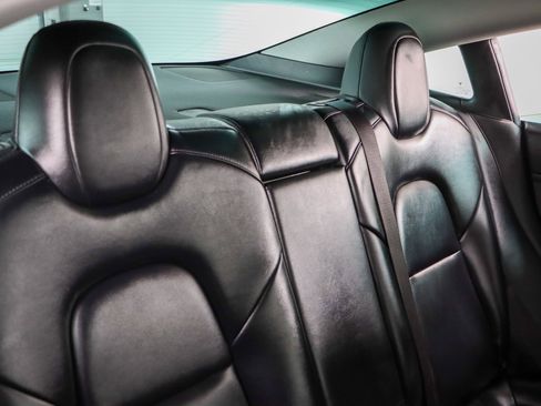 Used 2022 Tesla Model 3 Performance image 25