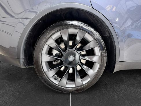 Used 2023 Tesla Model Y Long Range AWD/4WD image 35