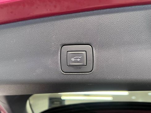 Used 2024 Chevrolet TrailBlazer LT w/ Convenience Package image 39