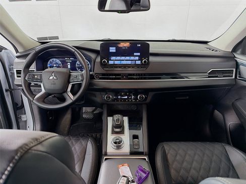 Used 2023 Mitsubishi Outlander SEL AWD/4WD image 22