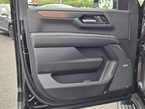Used 2026 GMC Yukon XL Denali w/ Sun & Power Step Package AWD/4WD image 23