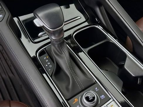 Used 2024 Kia Telluride EX w/ EX Captain's Chair Package image 21