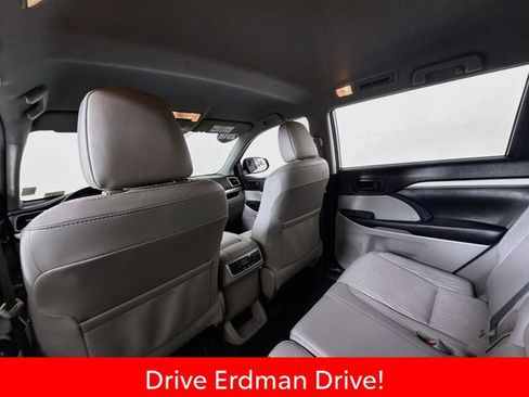 Certified 2018 Toyota Highlander Plus AWD/4WD image 10