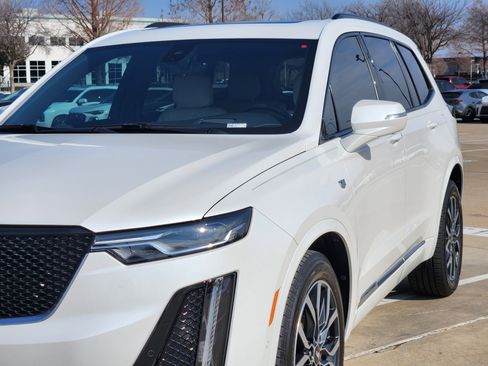 Used 2021 Cadillac XT6 Sport image 9