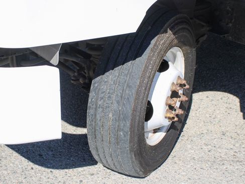 Used 2015 Ford E-450 and Econoline 450 Super Duty w/ A/C Prep Package image 32