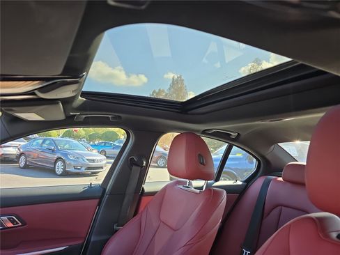 Certified 2023 BMW 330i Sedan w/ Premium Package image 24