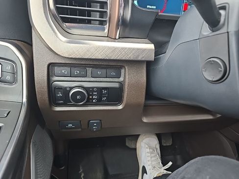 Used 2024 Ford F350 King Ranch w/ FX4 Off-Road Package image 13