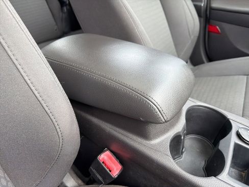 Used 2012 Ford Focus SEL image 32