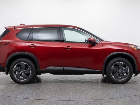 Used 2025 Nissan Rogue SV FWD image 11