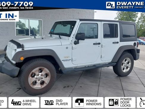 Used 2015 Jeep Wrangler Unlimited Sahara w/ Connectivity Group AWD/4WD image 1