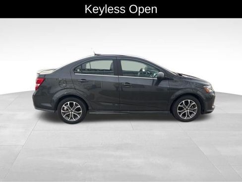 Used 2020 Chevrolet Sonic LT w/ Convenience Package image 9