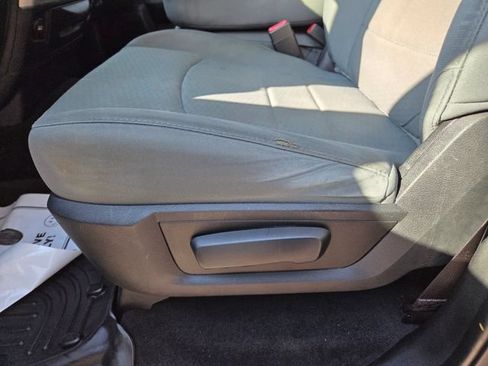 Used 2016 RAM 1500 Classic SLT AWD/4WD image 13