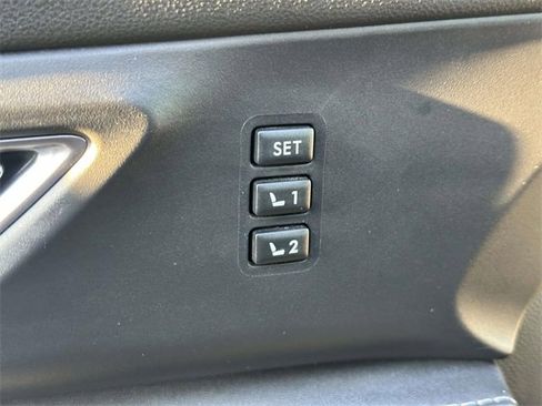 Used 2023 Subaru Ascent Limited w/ Technology Package image 21