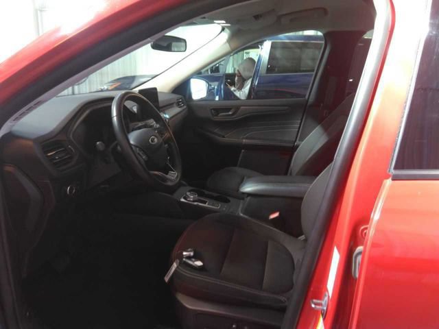 Used 2024 Ford Escape Active FWD image 3