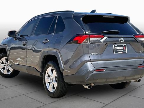 Used 2021 Toyota RAV4 XLE FWD image 12