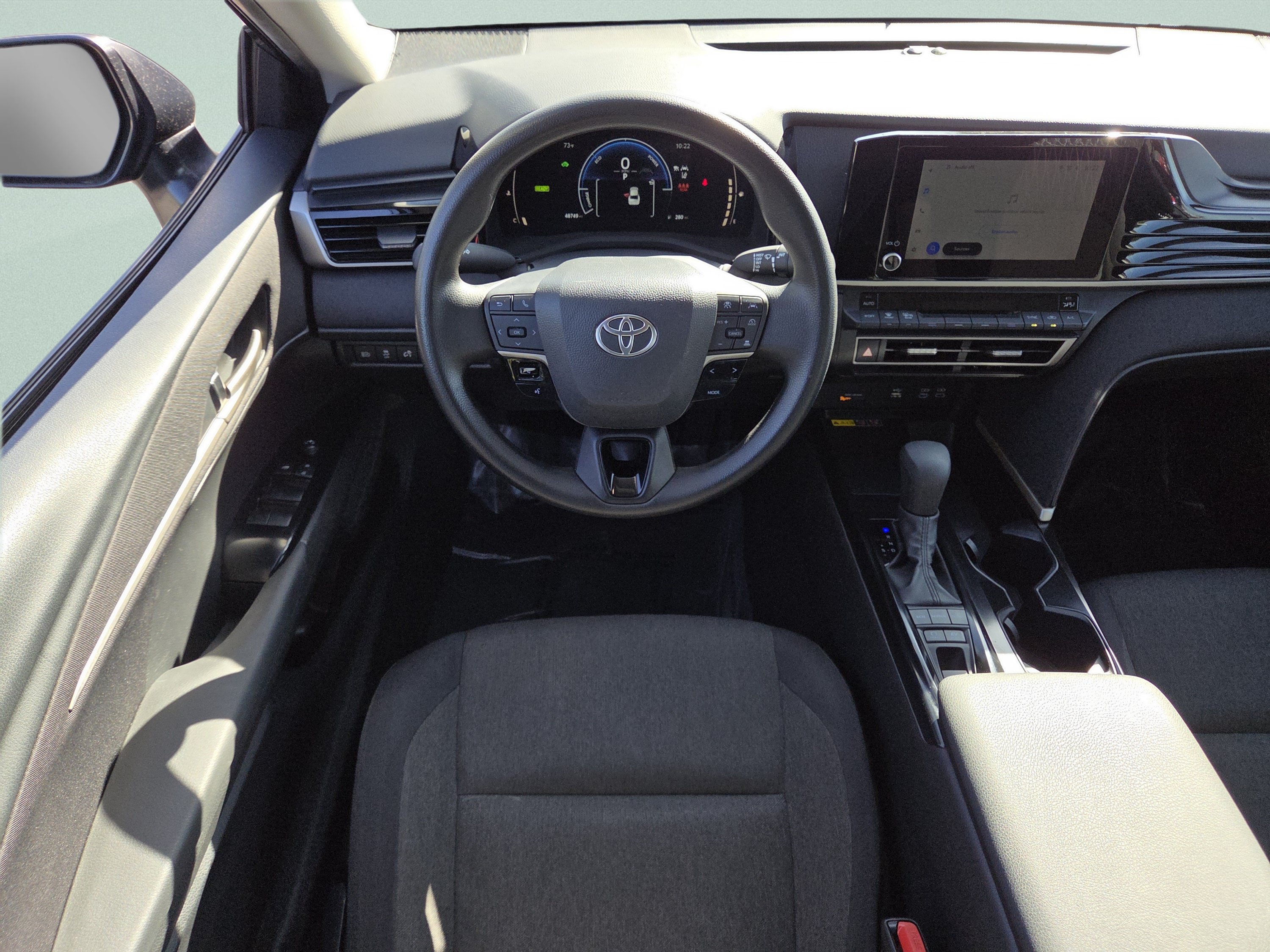 Used 2025 Toyota Camry LE FWD image 4