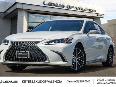 Certified 2022 Lexus ES 350 w/ Premium Package