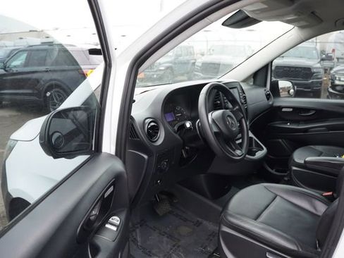 Used 2021 Mercedes-Benz Metris image 17