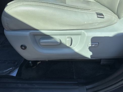 Used 2017 Toyota Sequoia SR5 image 17