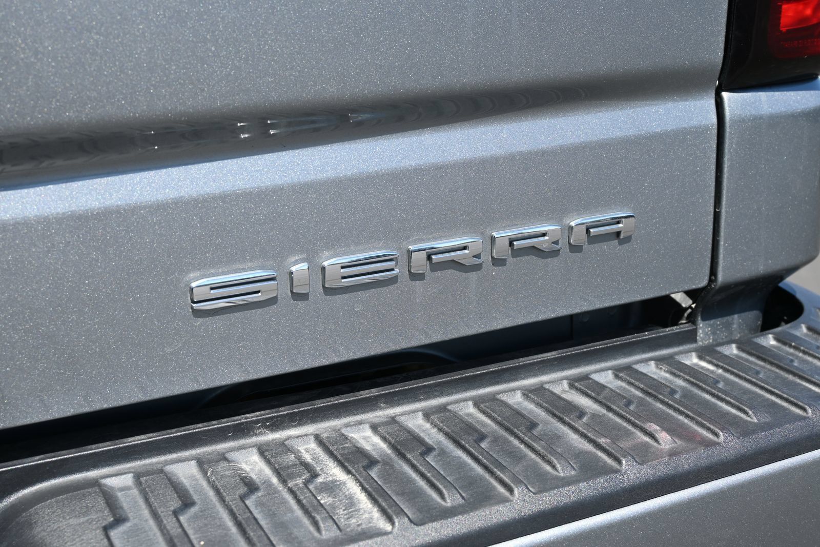 Used 2025 GMC Sierra 1500 Denali AWD/4WD image 22
