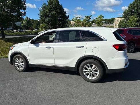 Used 2020 Kia Sorento LX FWD image 12