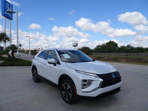 Used 2024 Mitsubishi Eclipse Cross AWD image 3