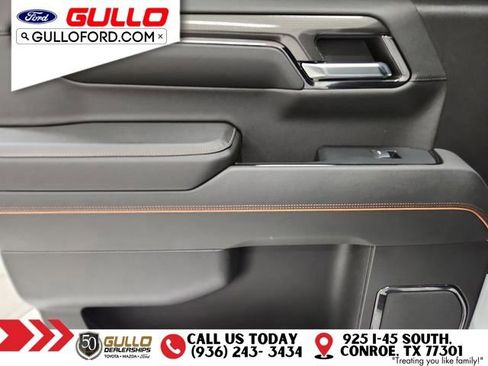 Used 2024 GMC Sierra 1500 AT4 w/ Technology Package image 10