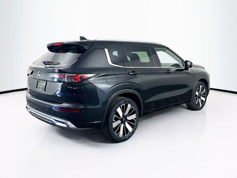 Used 2025 Mitsubishi Outlander SEL image 9