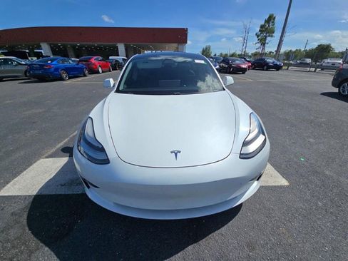 Used 2019 Tesla Model 3 Long Range image 2
